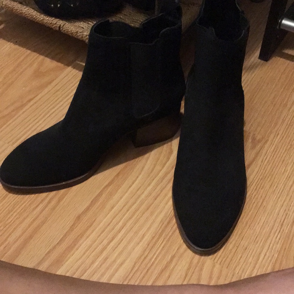 Gap Suede booties (Never Worn)